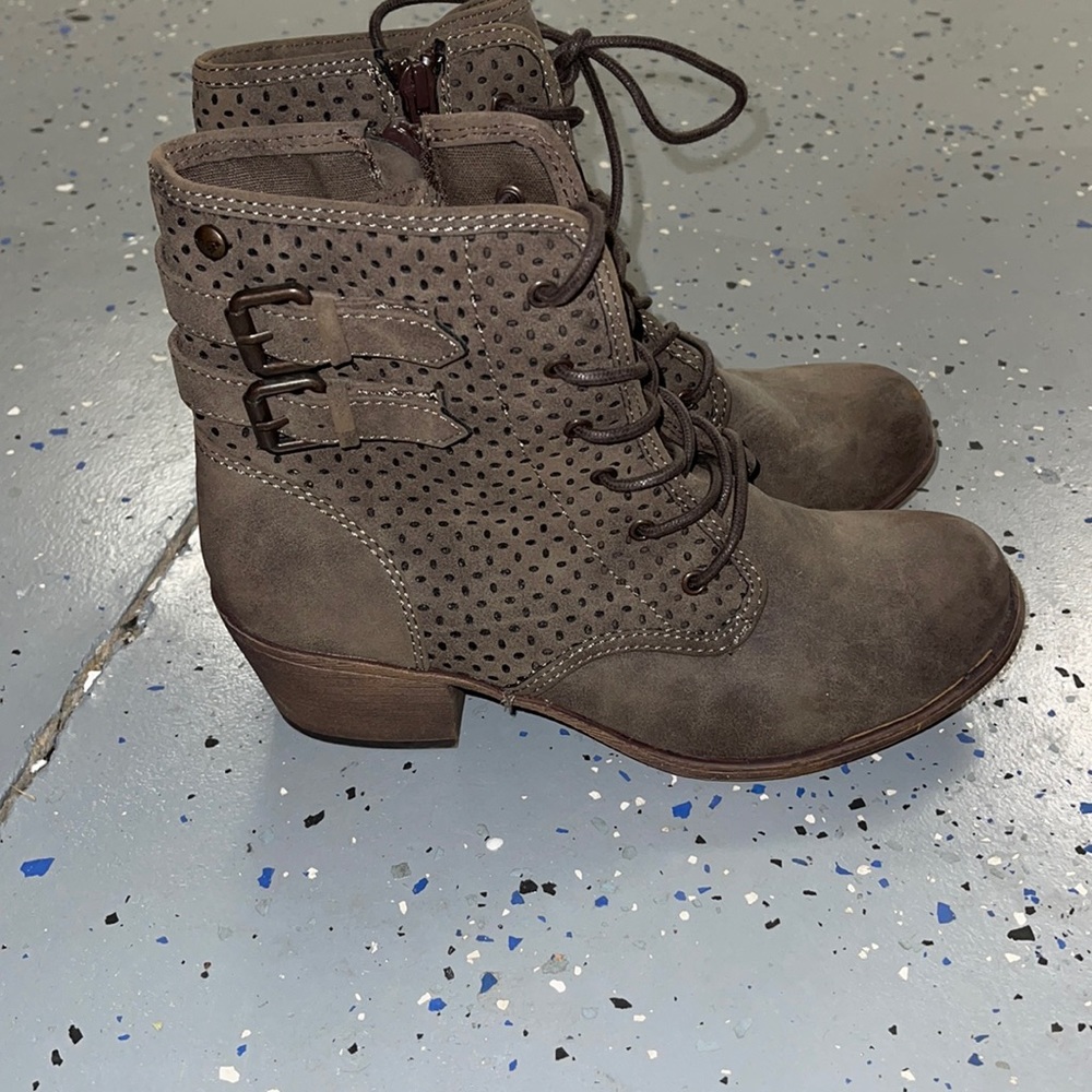 Brown boots